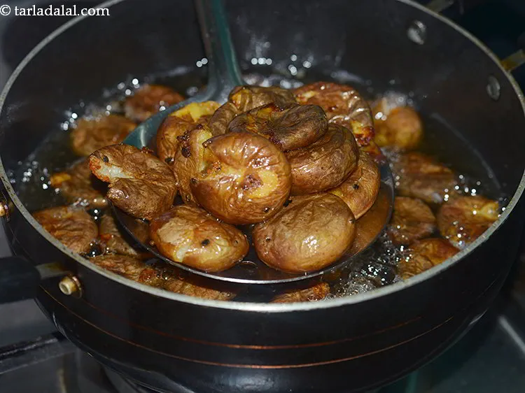 Step 20 – Deep-fry <strong>Sindhi Took</strong> again in the same hot oil on a medium flame till they …