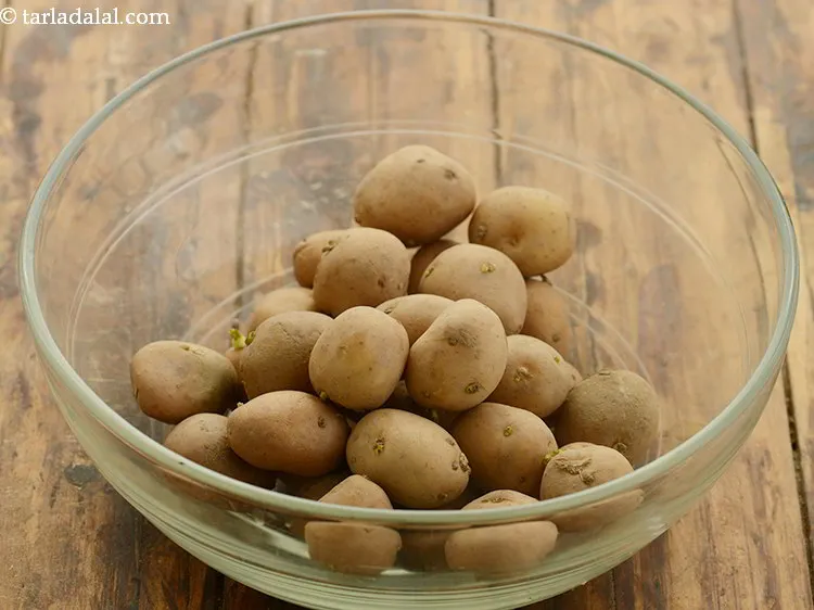 Step 1 – To prepare&nbsp;<strong>aloo tuk recipe | Sindhi aloo tuk |&nbsp;traditional&nbsp;Sindhi aloo tuk | Sindhi tuk |</strong>&nbsp;place …