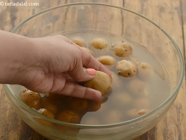 Step 3 – Scrub them well to remove dirt.