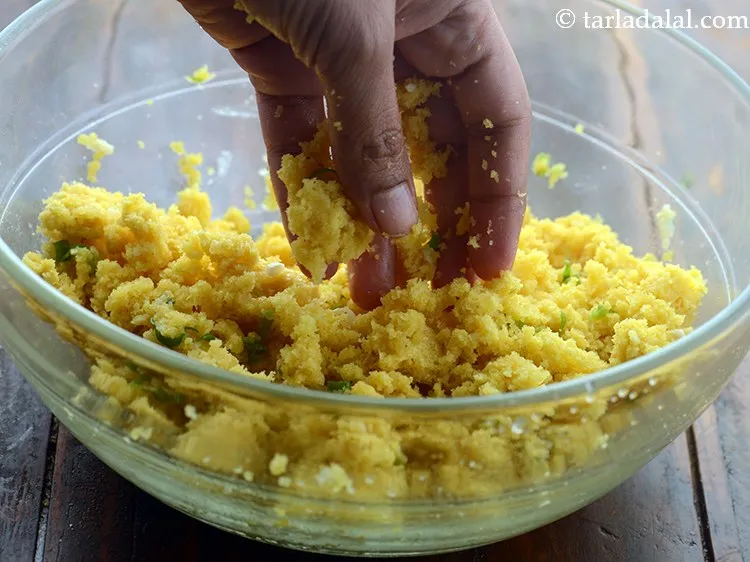 Step 24 – Mix it well using your hands and <strong>Surti Sev Khamani made in microwave</strong>&nbsp;is ready.