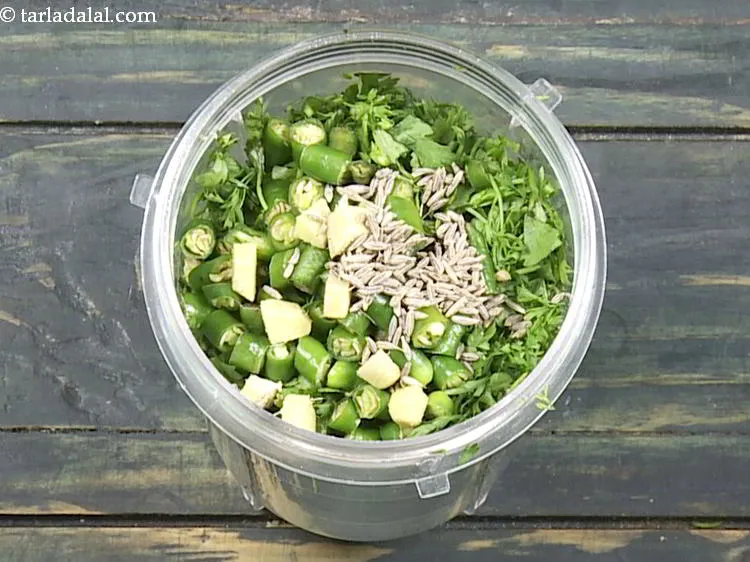 स्टेप 5 – जीरा डालें।