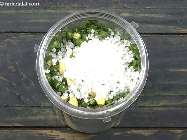 स्टेप 7 – चीनी डालें। आप <strong>आंवला चटनी रेसिपी</strong>| <strong>भारतीय करौदा मसालेदार चटनी …