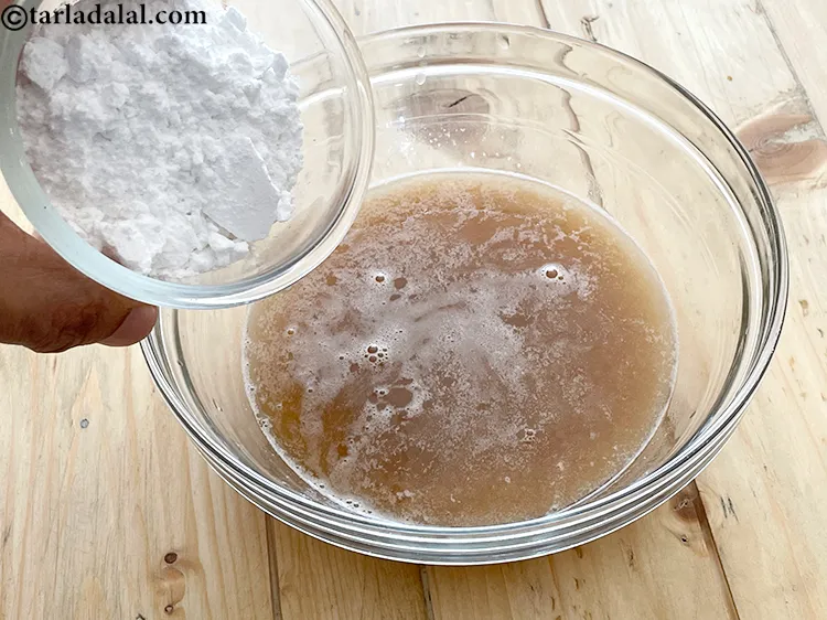 स्टेप 11 – इसमें पीसी हुई शक्कर डालें। हमने पीसी हुई शक्कर का …