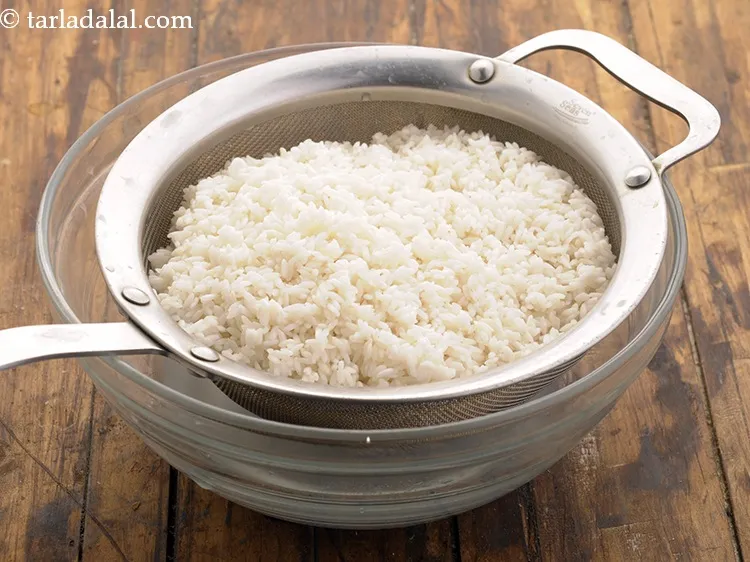 Step 5 – Drain the rice with the help of a strainer.