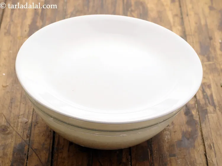 Step 4 – Cover with a lid and keep aside to soak.&nbsp;