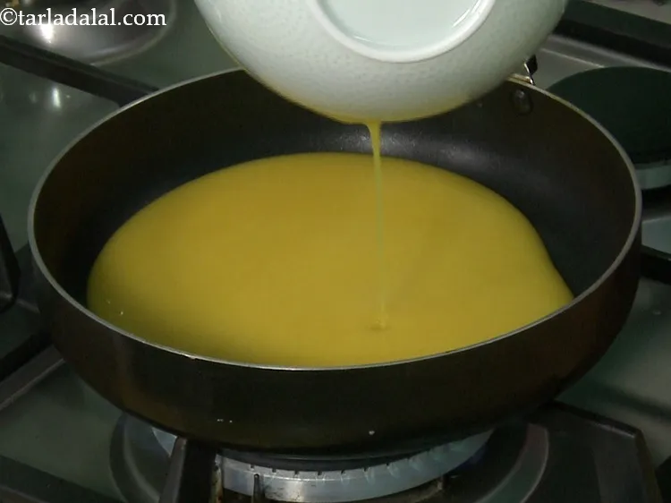 स्टेप 39 – बच्चों के लिए सेब गाजर का सूप के मिश्रण को …