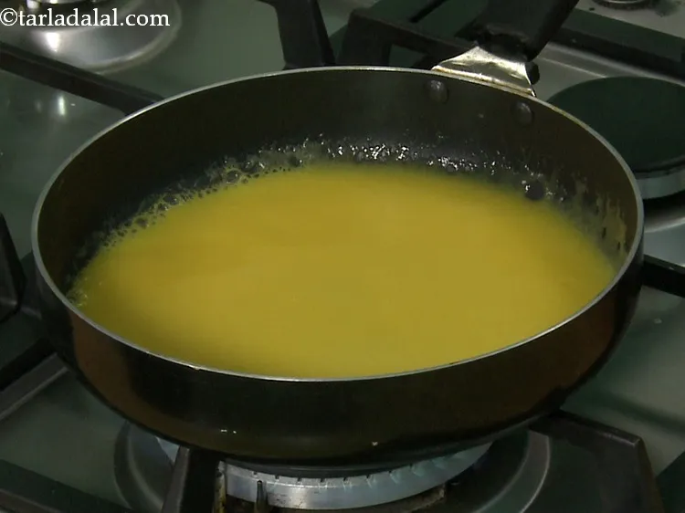स्टेप 40 – अच्छी तरह मिलाएं और उबाल आने दें। मध्यम आंच पर …