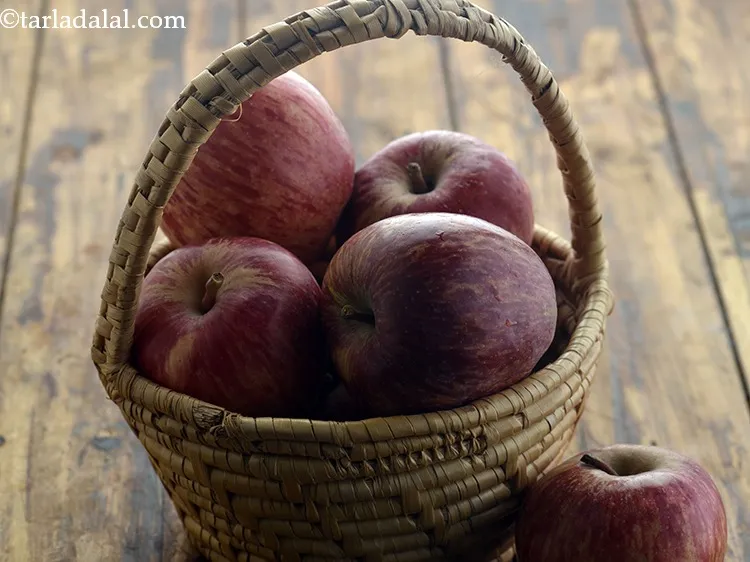 Step 9 – For&nbsp;<strong>Apple water for babies</strong><strong>&nbsp;|&nbsp;apple punch for babies&nbsp;|&nbsp;how to make Indian apple water for babies&nbsp;|&nbsp;</strong>&nbsp;first buy …