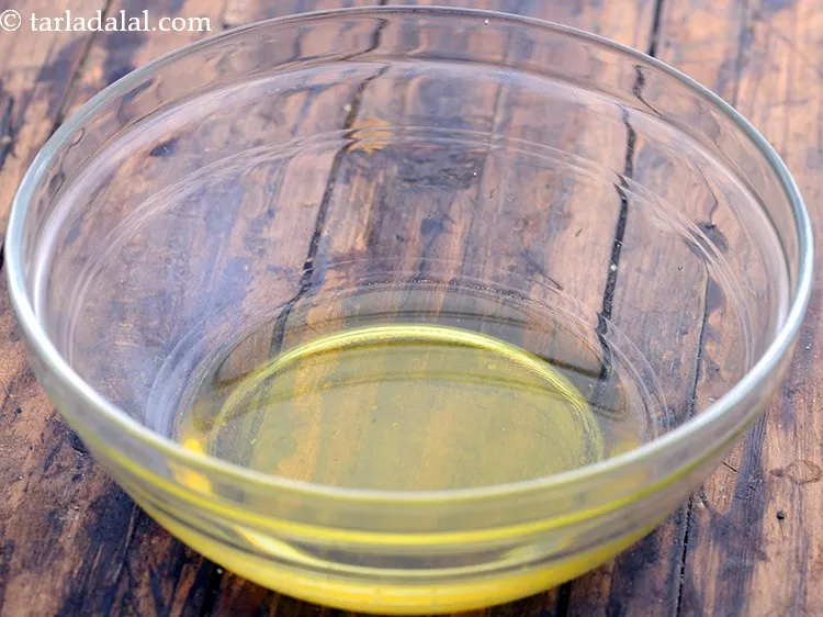 Step 2 – To make&nbsp;<strong>atte ka sheera recipe | quick Gujarati atta ka halwa | atta ka sheera …