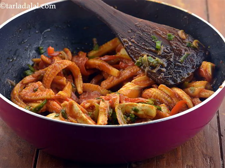 Step 21 – If the <strong>Baby corn and Paneer Jalfrazie </strong>is too dry, add a little water. Mix …