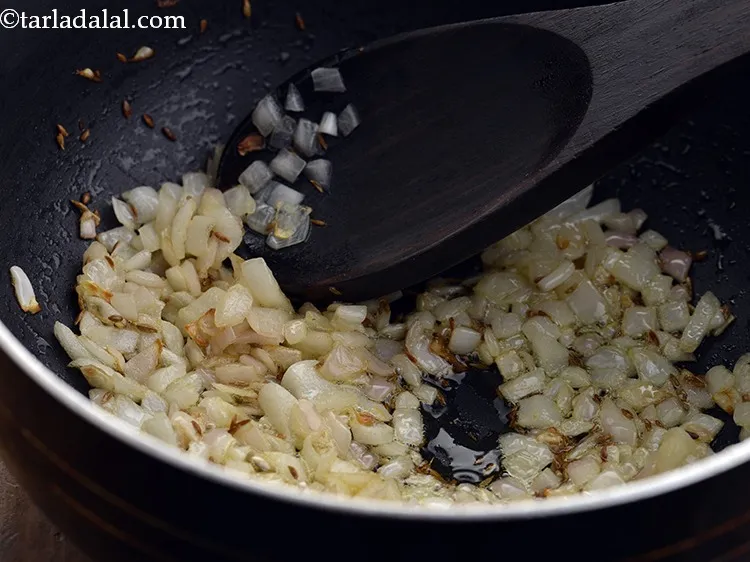 Step 9 – Saut&eacute; on a medium flame for 3&nbsp; minutes or till they turn golden brown.