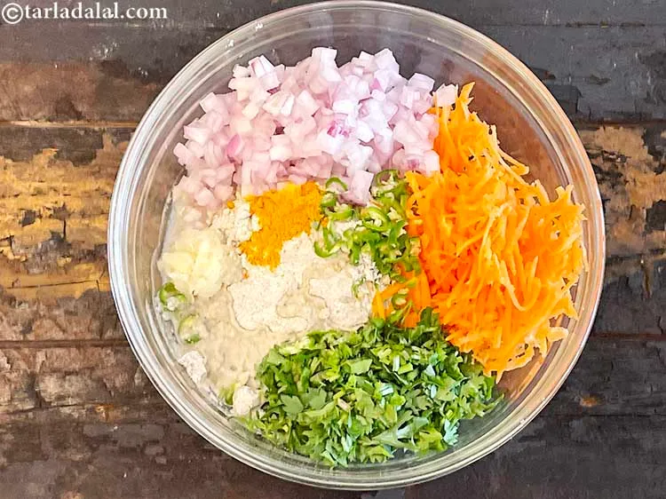 Step 23 – Add&nbsp;<meta charset="UTF-8" />1/4 tsp&nbsp;<a href="glossary-turmeric-powder-haldi-645i">turmeric powder (haldi)</a>.