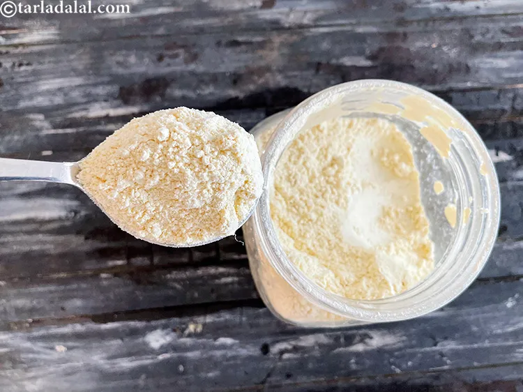 स्टेप 4 – अगर आप पुडा बनाने में अच्छे नहीं हैं, तो घोल …