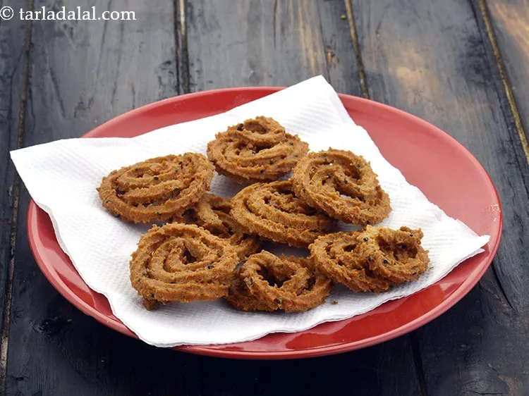 स्टेप 11 – उन्हें पूरी तरह से ठंडा करना याद रखें। हल्की गर्माहट …