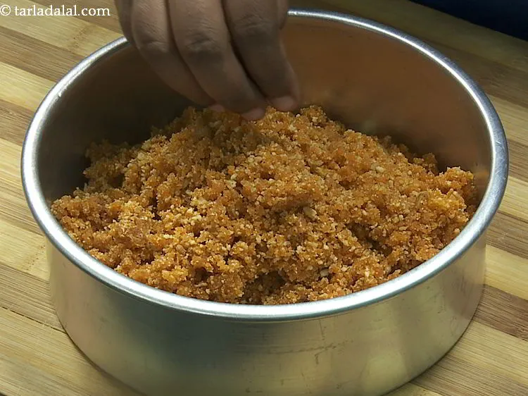 Step 6 – Put the mixture in the bottom loose tin. If you do not have loose bottom …