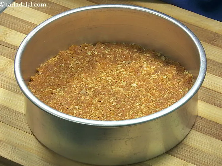 Step 7 – Press this firmly into the base of your tin and refrigerate for 10 minutes.