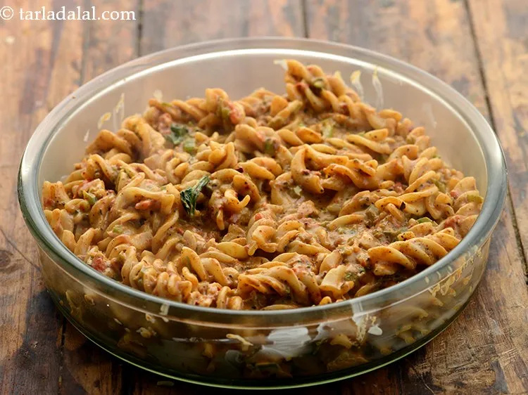 Step 32 – To assemble&nbsp;<strong>baked pav bhaji pasta recipe | pav bhaji pasta | Indo Italian pav bhaji …