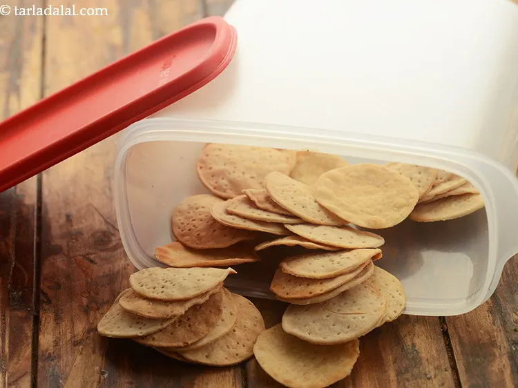 Step 17 – Cool and store the&nbsp;<strong>baked papdi |&nbsp;baked puris |&nbsp;homemade baked papdi | healthy baked&nbsp;puri |</strong>&nbsp;<strong>baked atta …