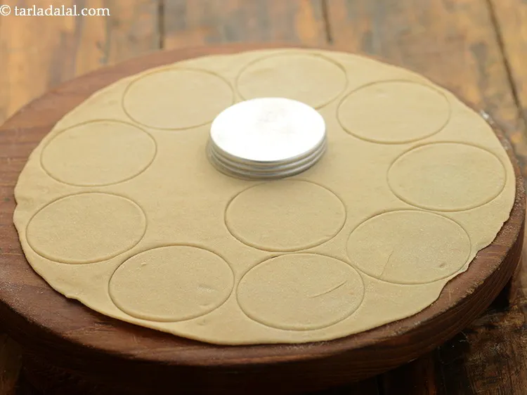 Step 10 – Cut into small circles using a cookie cutter.&nbsp;