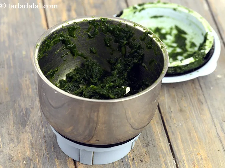 Step 22 – <p>Add the prepared spinach purée.</p>