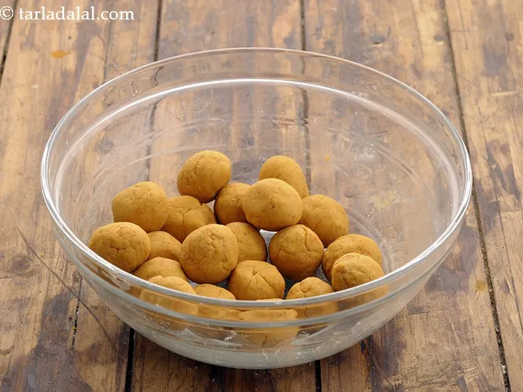 Step 11 – To prepare&nbsp;<strong>baked whole wheat puri recipe | whole wheat masala puri | healthy baked papdis …