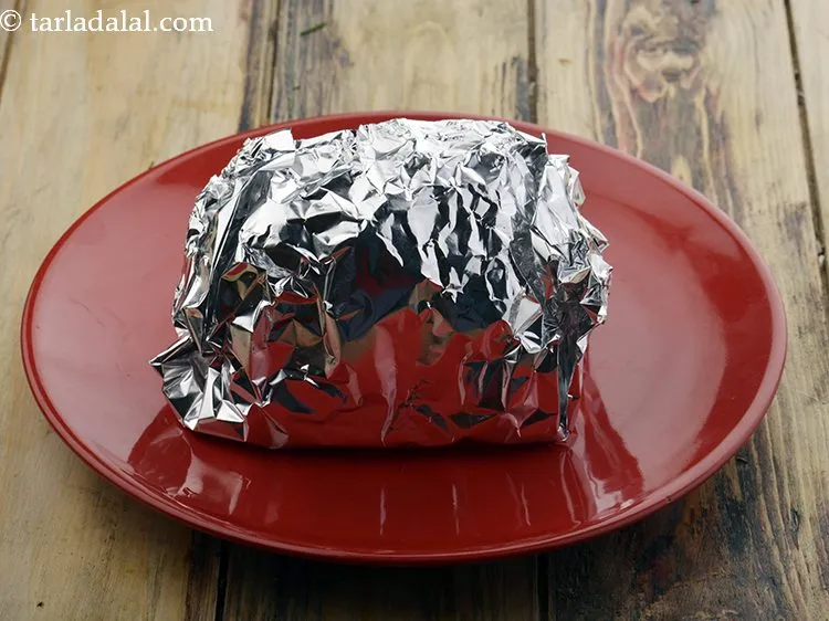 स्टेप 22 – फॉइल के सभी पक्षों को कवर करें और इसे पार्सल …