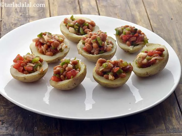 Step 12 – Stuff each of them with a portion of the prepared beans filling.