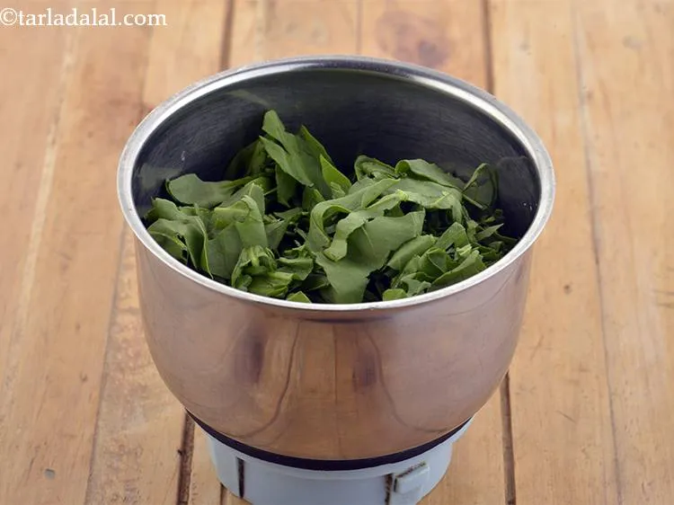 Step 1 – To make <strong>baked palak jowar murukku recipe | Indian baked jowar chakli | jowar murukku …