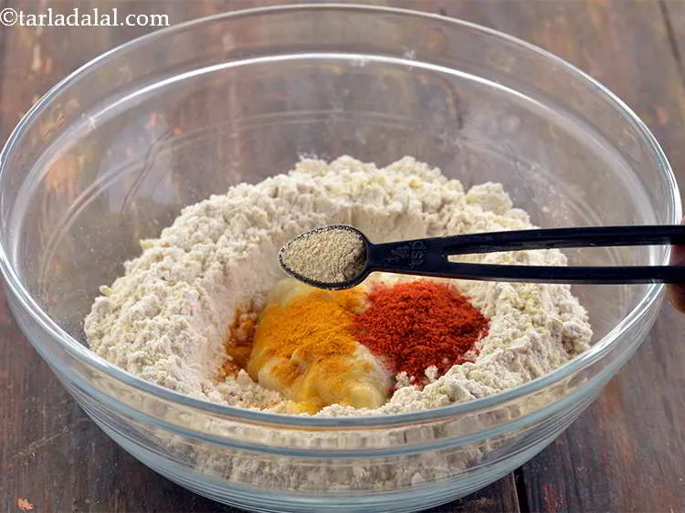 स्टेप 9 – अब, हींग डालें। हिंग पाचन में मदद करता है।