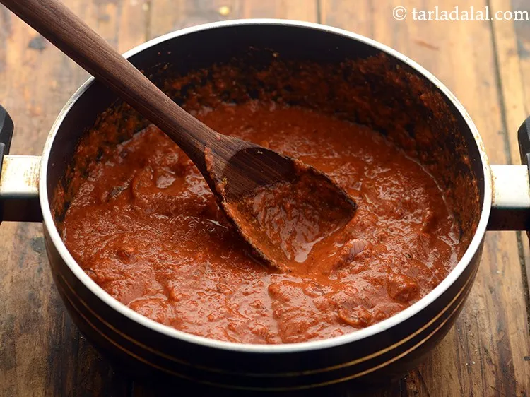 Step 26 – Cook&nbsp;<strong>Kolhapuri gravy |&nbsp;&nbsp;Maharashtrian&nbsp;Kolhapuri gravy |&nbsp;basic Kolhapuri gravy |</strong>&nbsp;on a medium flame for 8 minutes, while …