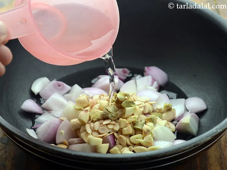 Step 7 – Pour around 1&frac12; cups of water.