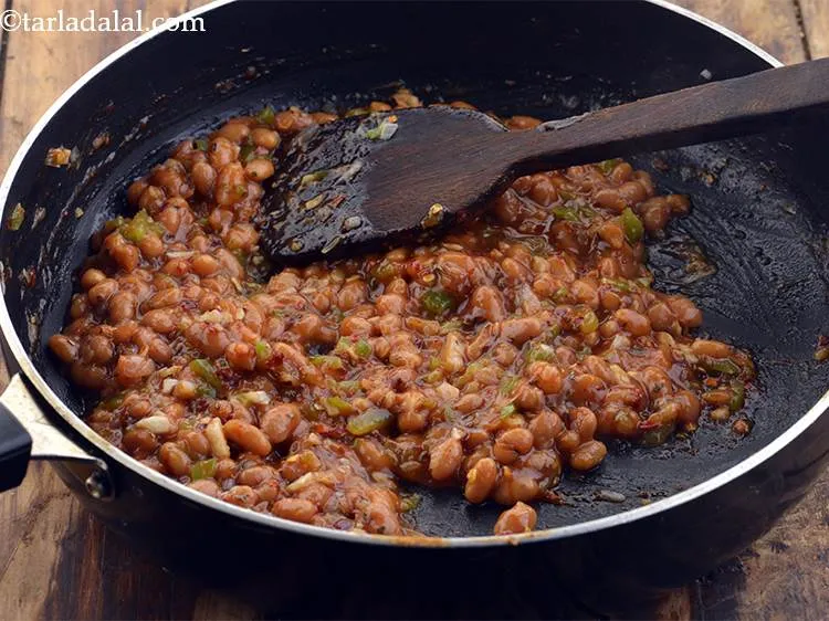 Step 13 – Mix well and cook on a medium flame for 1 minute, while stirring occasionally.