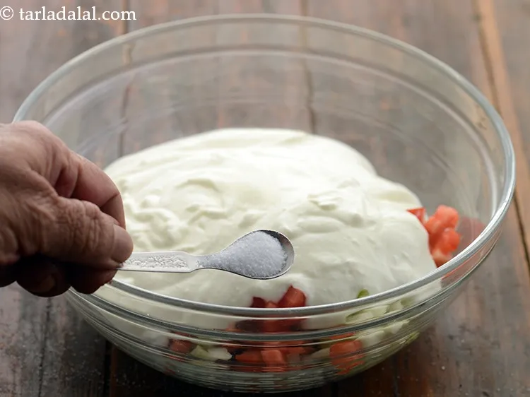 स्टेप 11 – स्वादानुसार नमक डालें।