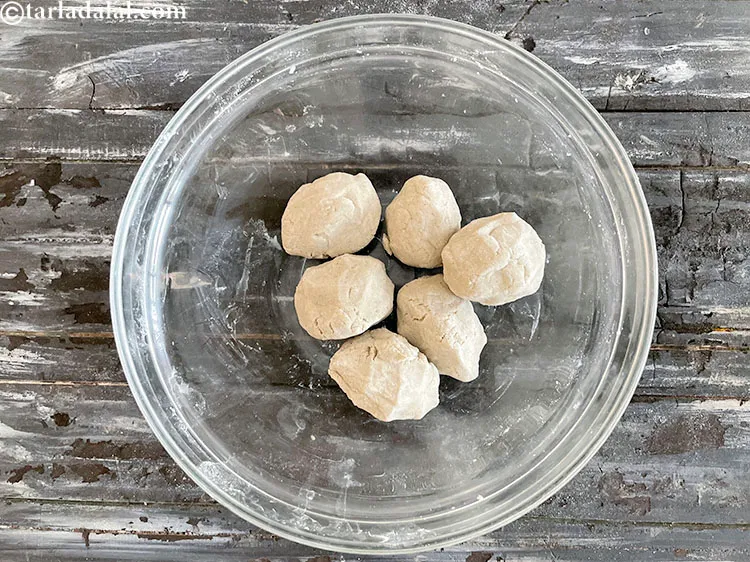 Step 34 – To&nbsp;make <strong>bhakhri pizza recipe | gluten free Indian pizza | healthy bhakri pizza on tava …