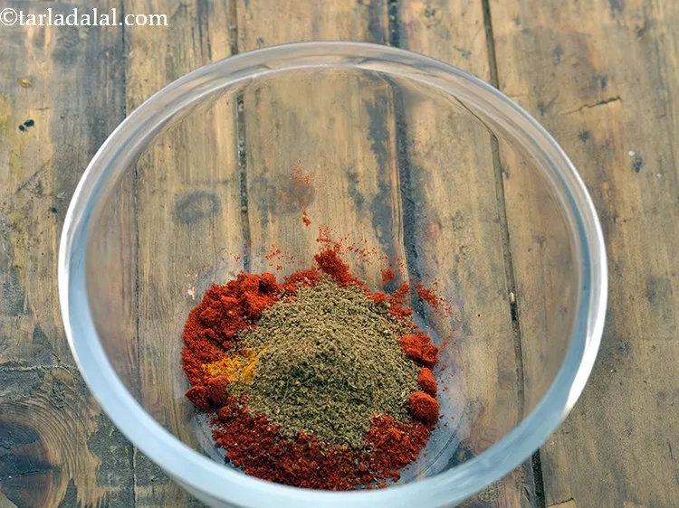 Step 4 – Add garam masala.