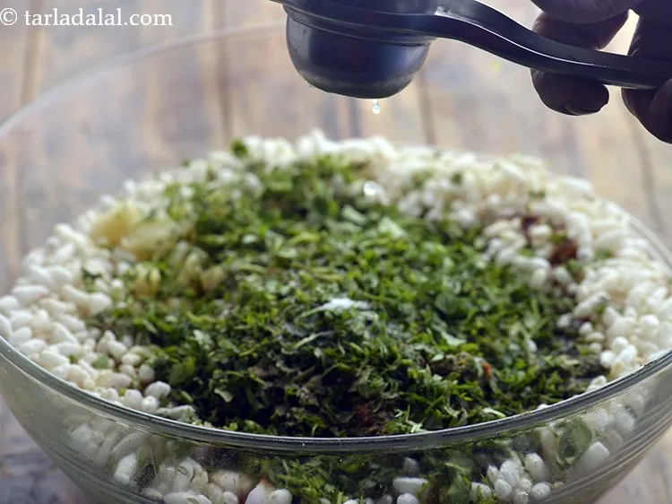 Step 16 – Add lemon juice for some tangy flavour.