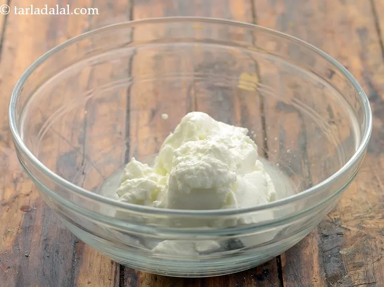 Step 2 – To make&nbsp;<strong>bhujia raita recipe | aloo bhujiya raita | quick aloo bhujiya raita |</strong>&nbsp;in a …