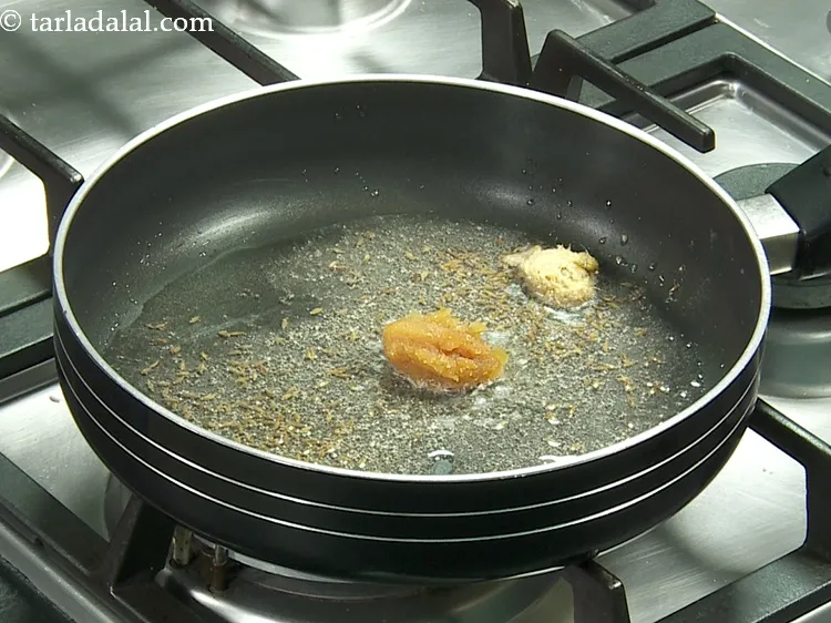 Step 12 – Add 1/2 tbsp&nbsp;<a href="https://www.tarladalal.com/glossary-garlic-paste-lehsun-ki-paste-lahsun-ki-paste-350i">garlic (lehsun) paste</a>. If you wish you can make ginger garlic paste …