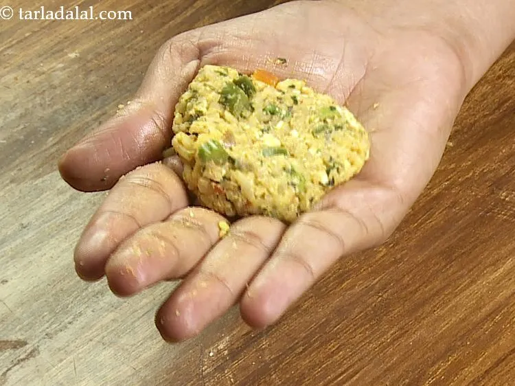 Step 29 – Press a little in the center to make a depression.