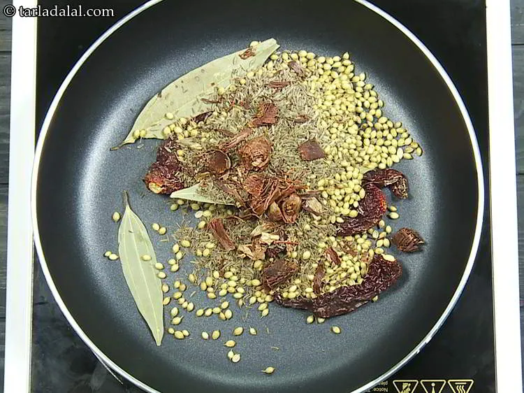 Step 8 – Add 1 tbsp of mace.