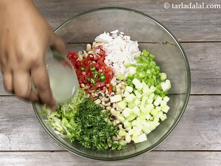 स्टेप 18 – नींबू का रस डालें। यदि आपके पास ताजा नींबू का …