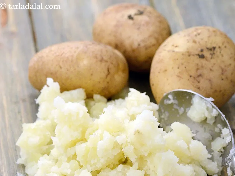 Step 23 – <strong>For the curd mixture of dahi simla mirch ki sabzi recipe | dahiwale simla mirch …