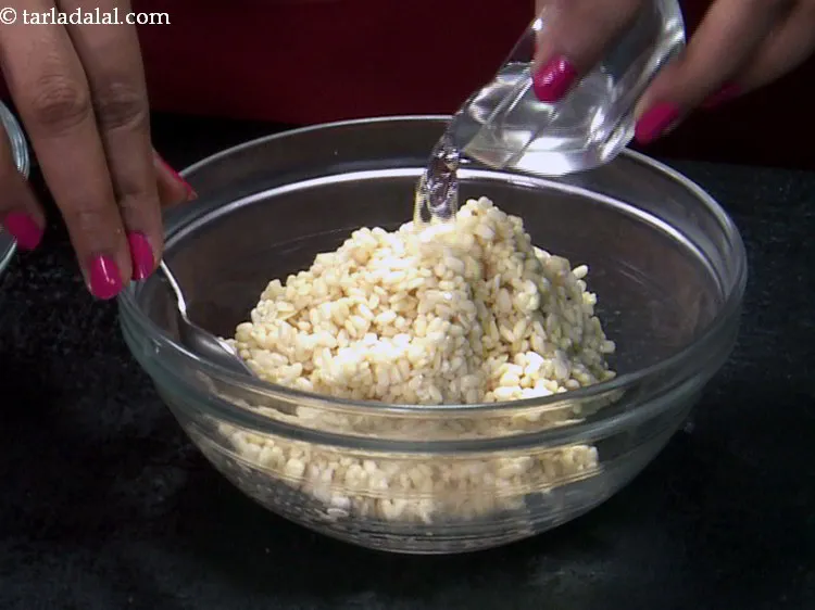 Step 7 – <p>Add approx. 2 tbsp of water. Do not add too much water as the bonda …