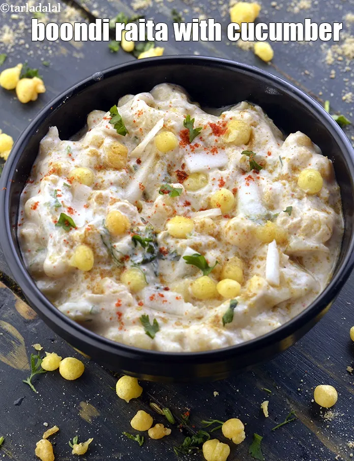 स्टेप 32 – <strong>खीरे के साथ बूंदी रायता</strong> को तुरंत परोसें।