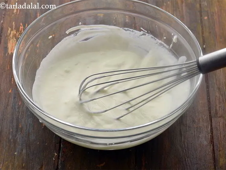 स्टेप 33 – <strong>बूंदी रायता को पुदीने के साथ</strong> बनाने के लिए, एक …