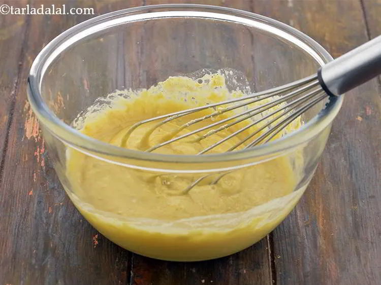 स्टेप 5 – अब बची हुई मात्रा का पानी डालें और अच्छी तरह …