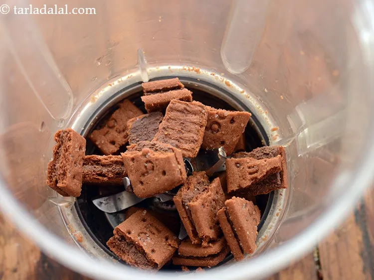 Step 2 – To make&nbsp;<strong>Bournbon biscuit milkshake recipe | bournbon smoothie | bournbon milkshake with ice cream | …