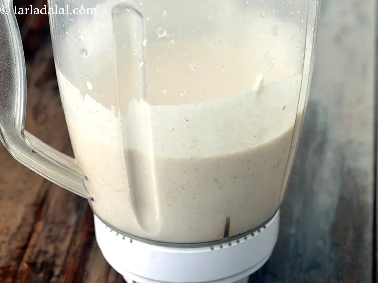 Step 8 – Blend the bread mixture till smooth.