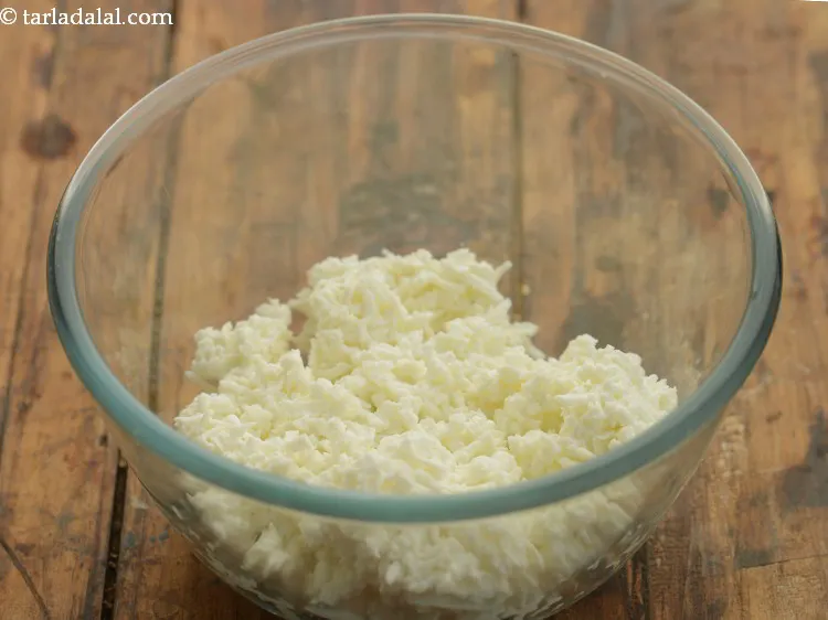 Step 2 – To make paneer stuffing for&nbsp;<strong>bread pakora recipe | stuffed paneer bread pakora for tiffins | …