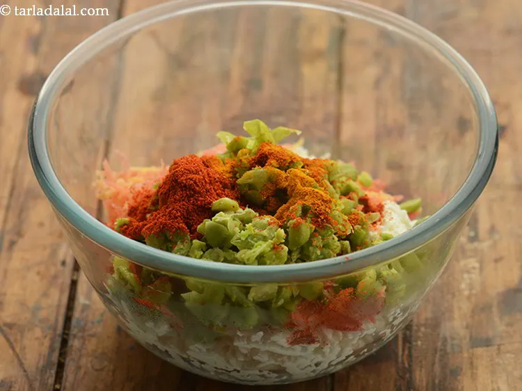 Step 6 – Add turmeric powder.